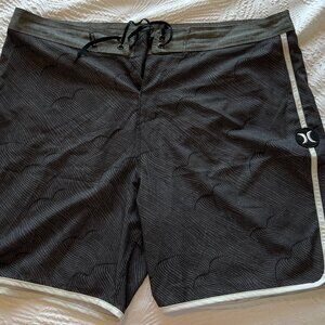 Men's Hurley Black and Grey Boardshorts Size 36 Used/Good Condition